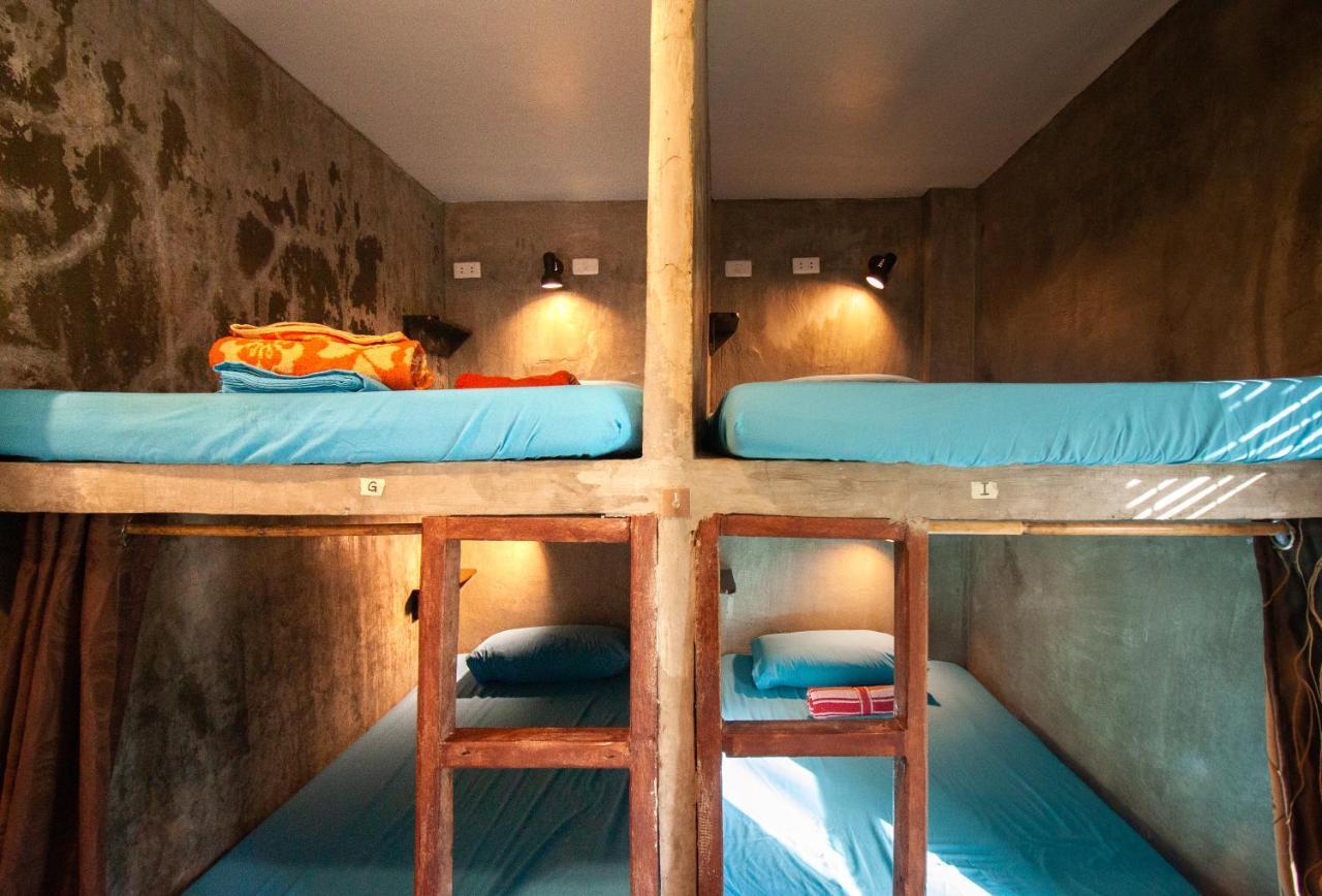 Sunlit Hostel General Luna  Εξωτερικό φωτογραφία