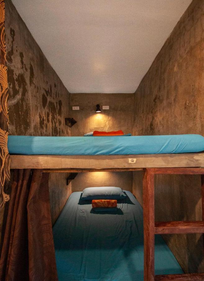 Sunlit Hostel General Luna  Εξωτερικό φωτογραφία