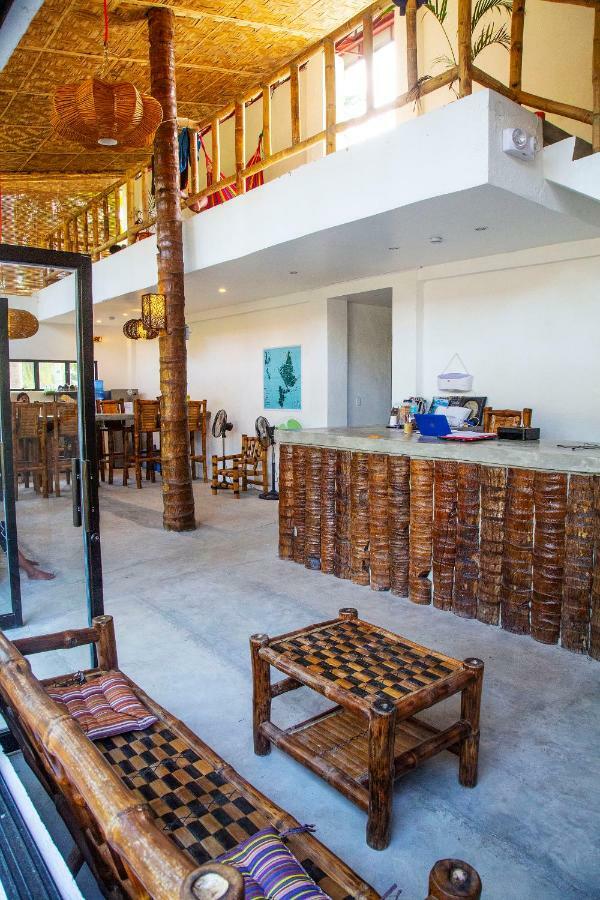 Sunlit Hostel General Luna  Εξωτερικό φωτογραφία